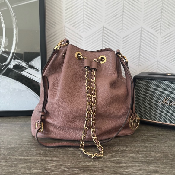Michael Kors Blush Frankie Medium Drawstring Messenger Crossbody Bag - Picture 5 of 6
